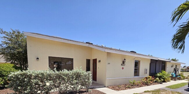 Foto del edificio - 5117 SW 15th Pl