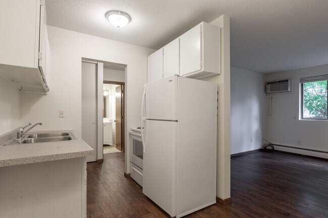 Foto del interior - 2626 Fremont Ave S