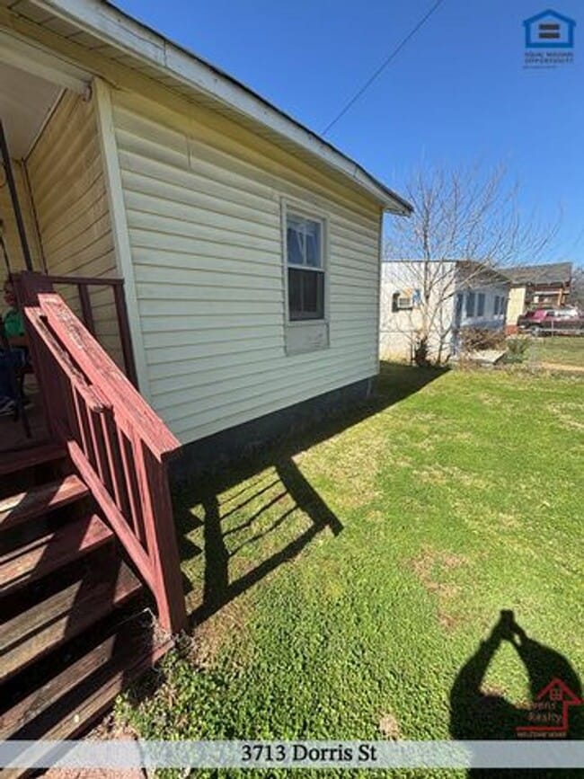 Foto del edificio - 3713 Dorris St