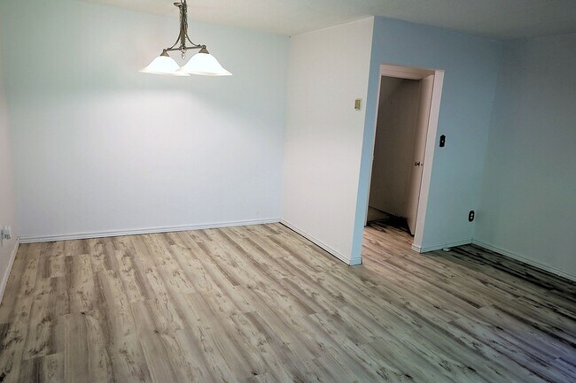 Photo du bâtiment - 80 Halsey Ave