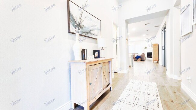 Foto del edificio - 817 Knoxbridge Rd