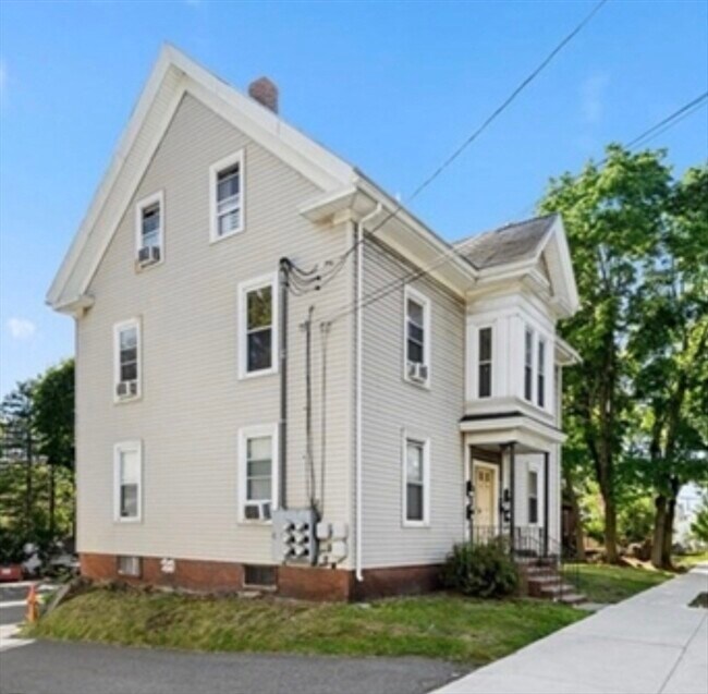 Building Photo - 101 Lowell St