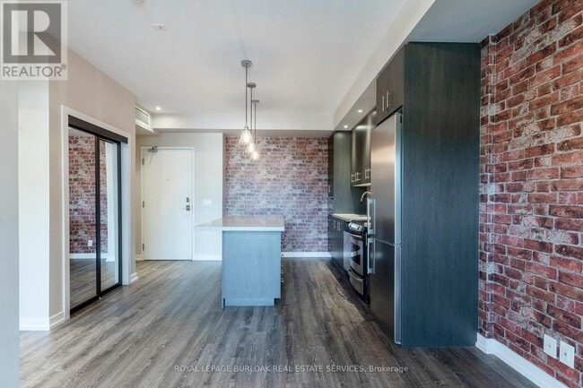 Building Photo - 457 Plains Rd E