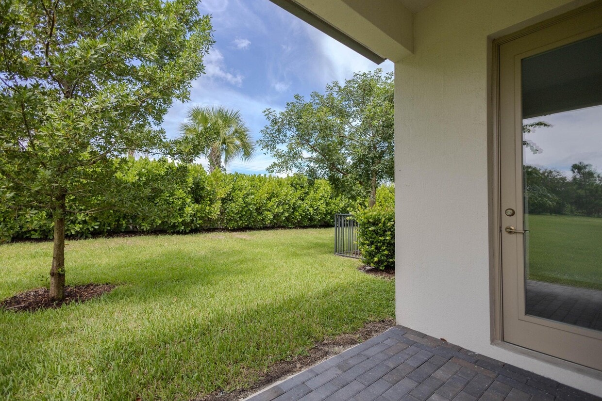 Building Photo - 4811 Navali Dr