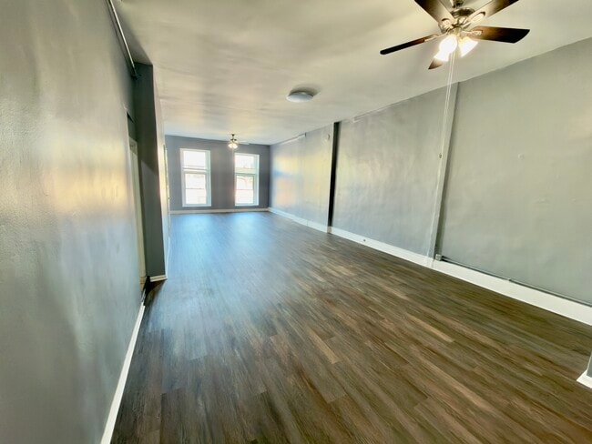 Foto del edificio - 1549 W Chicago Ave