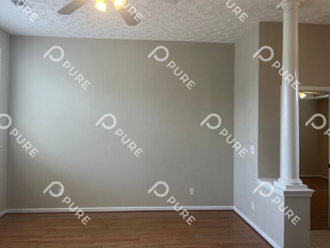 Building Photo - 8713 Ridgestone Court!