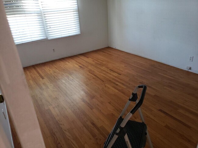 Building Photo - 2180 Camden Ave