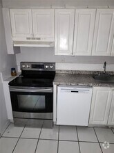 Building Photo - 5100 SW 41st St