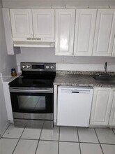 Building Photo - 5100 SW 41st St