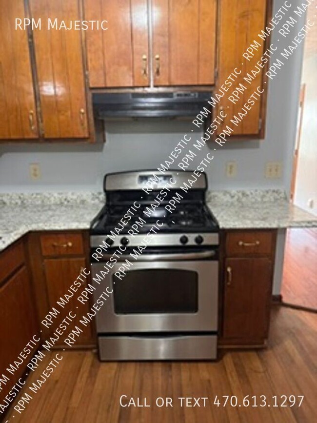 Building Photo - 203 Toby Springs Ln