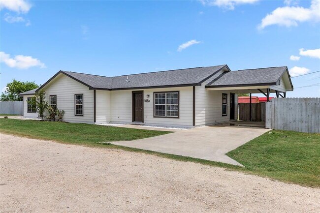 Building Photo - 108 Gm Ln