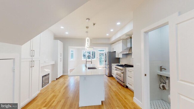 Foto del edificio - 3036 Cambridge Pl NW