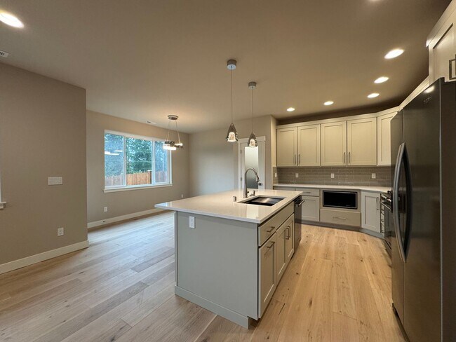 Foto del edificio - 1606 106th Pl SW