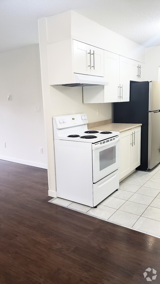 Building Photo - 45598 McIntosh Dr