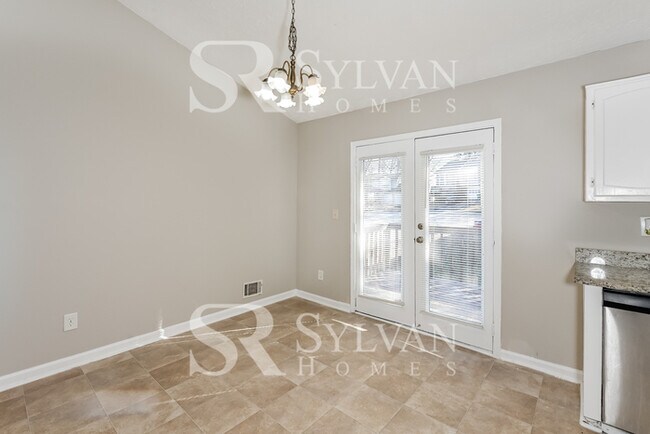 Building Photo - Welcome to this exquisite 5-bedroom, 2 spl...