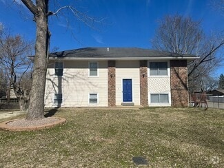Building Photo - 3102 Aspen Dr