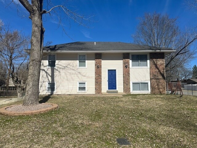 Primary Photo - 3102 Aspen Dr