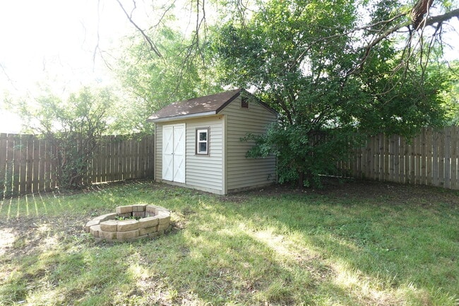 Building Photo - 3136 Olive Rd
