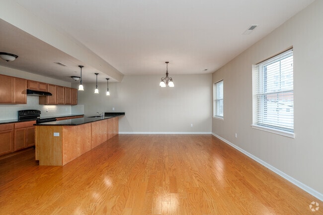 2BR, 2BA - 1,262SF - Living Room - Butternut Commons Luxury Apartments