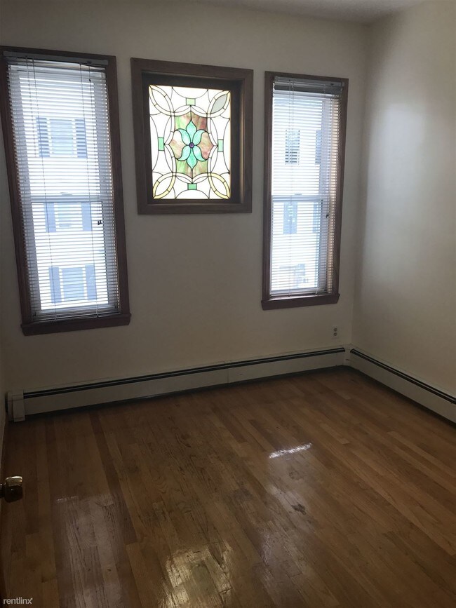 Foto del edificio - 608 E 2nd St