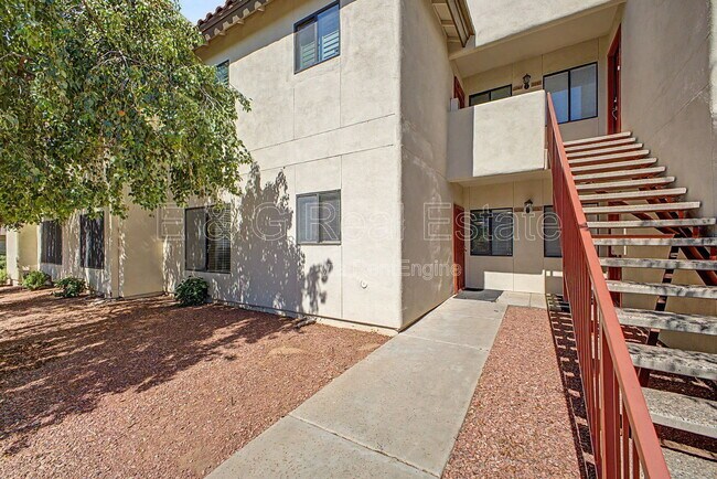 Foto del edificio - 750 E Northern Ave