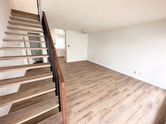 Building Photo - $1000 OFF 1ST MONTHS RENT!! Two Bedroom in Desirable Dana Point!!