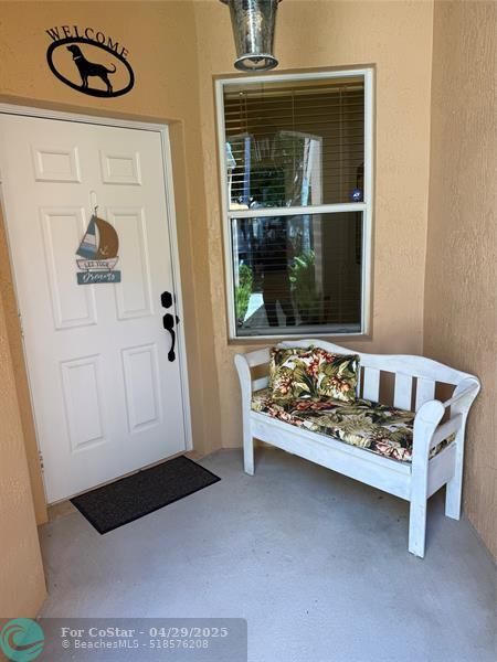 Foto del edificio - 227 Coral Trace Ln