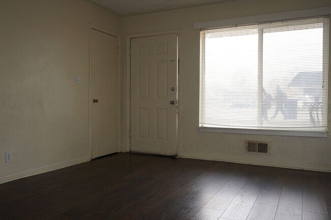 Foto del edificio - 4369 S, 900 E.