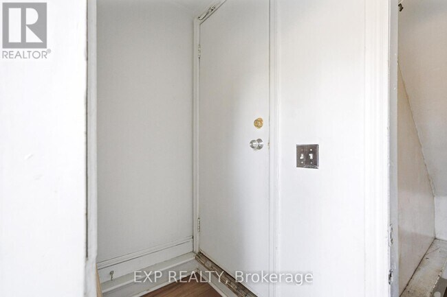 Photo du bâtiment - 1663 Bank St