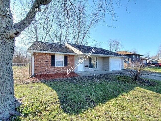 Building Photo - 335 Tracy Rd
