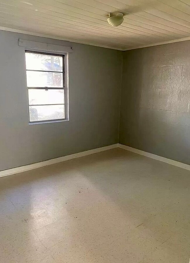 Foto del edificio - 1210 Gillespie Ave