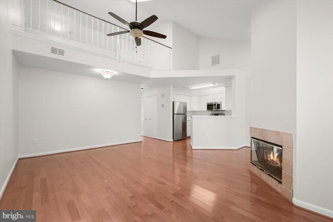 Building Photo - 7758 Mayfair Cir