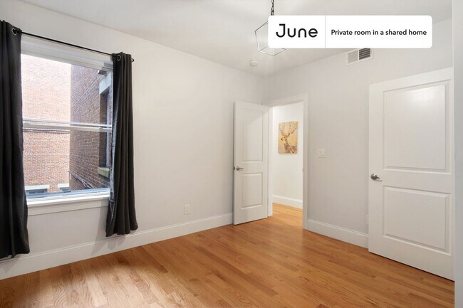 Foto del edificio - Room in Shared 5 bed/2 bath home in Allston