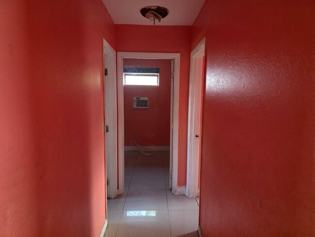 Photo - 1543 NW 10th Pl House