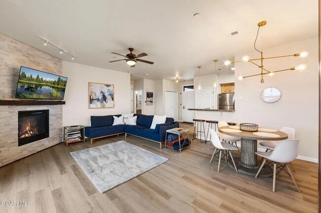 Foto del edificio - Fully Furnished Mountain Condo | Flexible Lease Terms | Garage Included | Fraser, CO