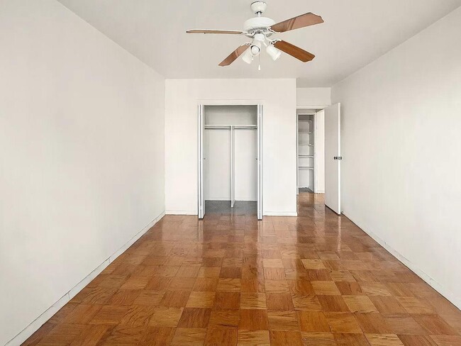 Foto del edificio - 392 Central Prk W