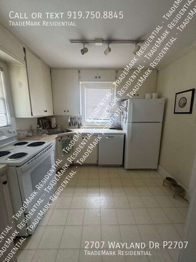 Foto del edificio - 2707 Wayland Dr
