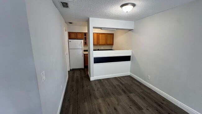 Building Photo - 2920 SE 50th Ct