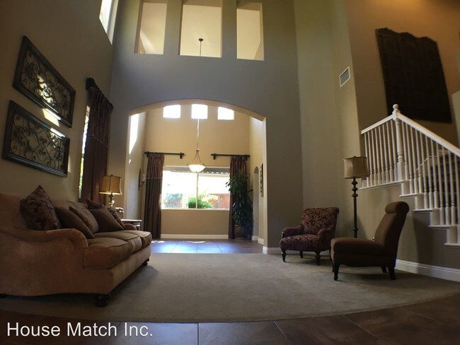 Foto del edificio - 5 br, 3 bath House - 2432 South Trail Court