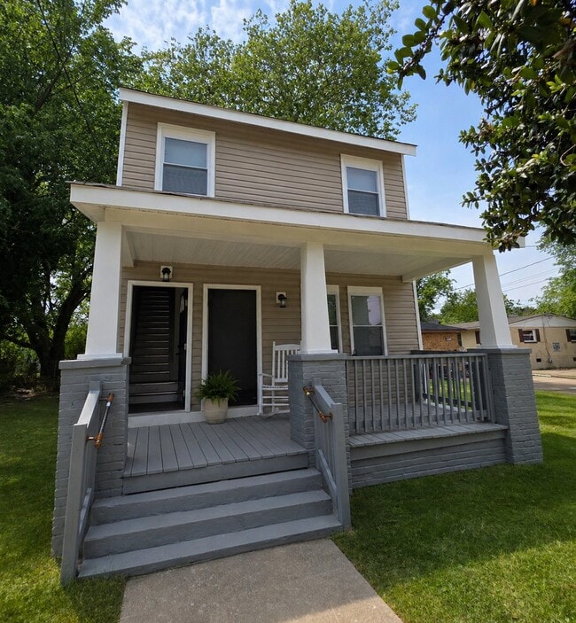 Building Photo - 1521 Cary Ave
