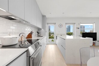 Building Photo - 363 Washington Ave