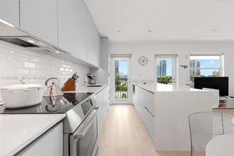 Building Photo - 363 Washington Ave