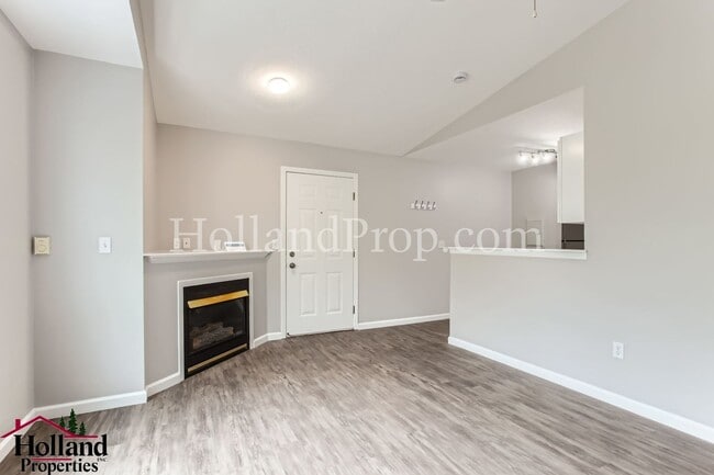 Building Photo - Charming Studio for Lease, Bright, Cozy & ...