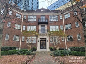 Building Photo - 908 Juniper St NE