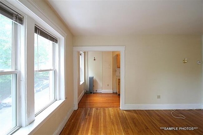 Building Photo - 32 Linnaean St