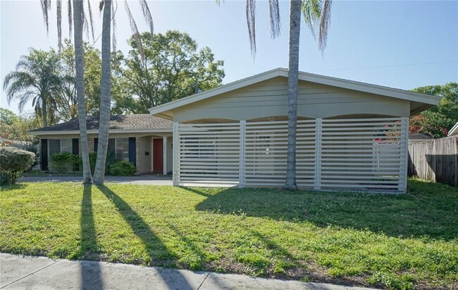 Building Photo - 10411 Butia Pl