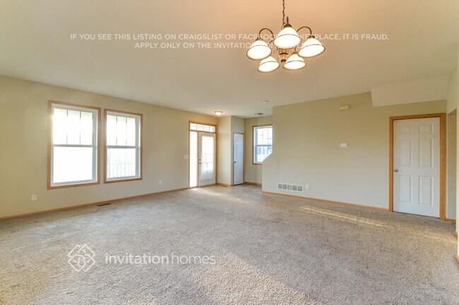Foto del edificio - 13312 Tulip St NW