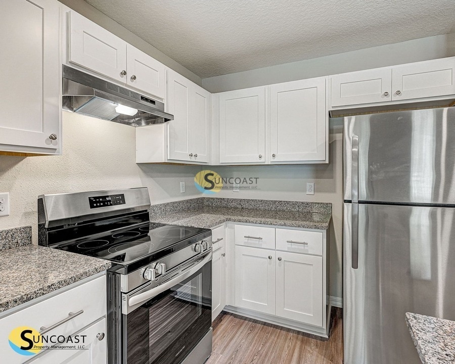 Primary Photo - 9524 Hood Rd