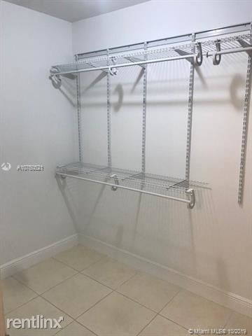 Foto del edificio - 3 br, 2 bath Condo - Greenglades Condo