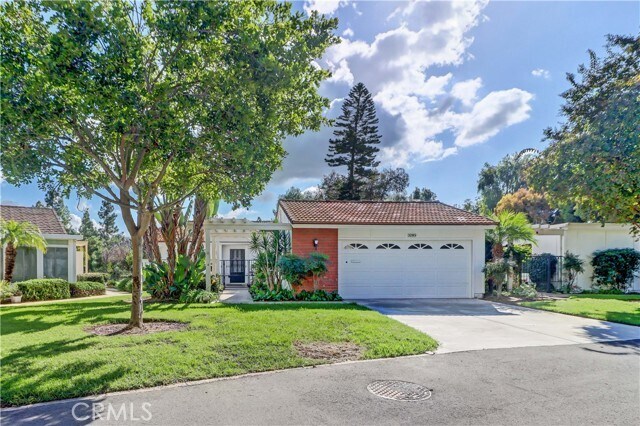 Primary Photo - 3285 San Amadeo